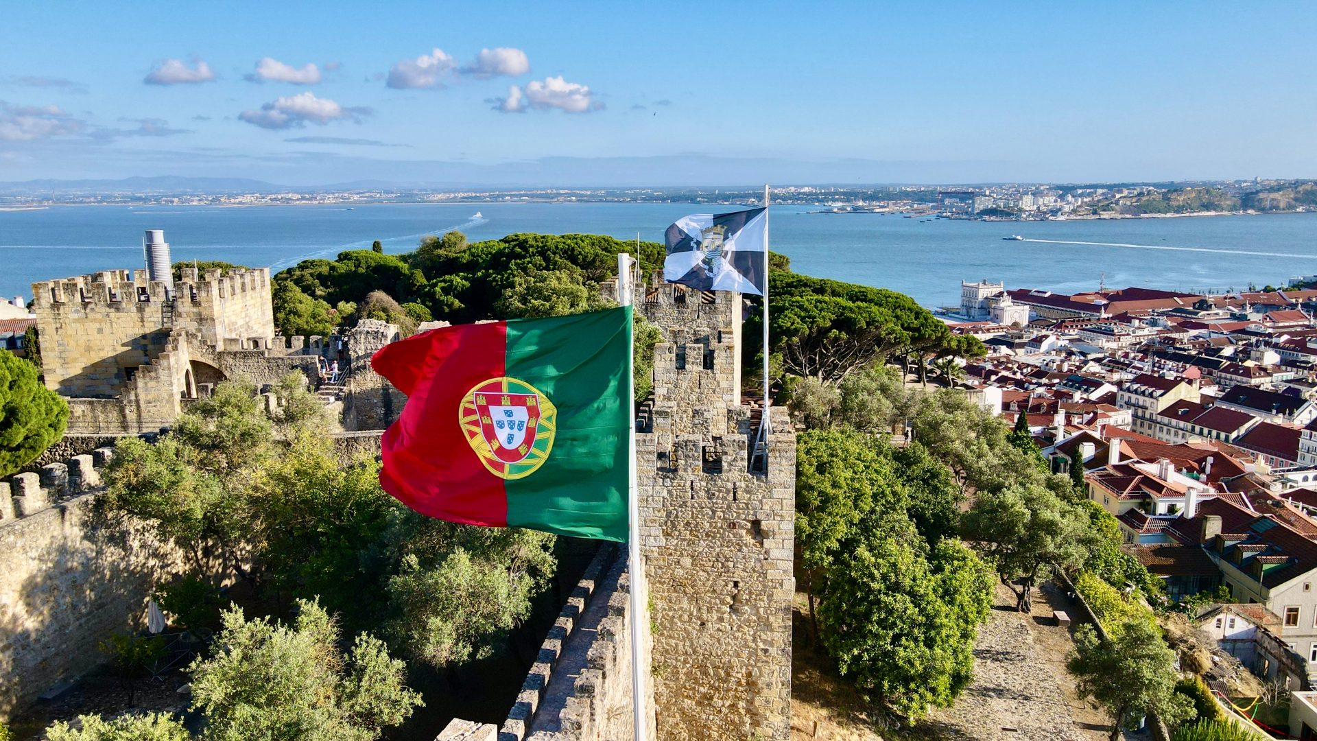 meaning-of-the-portuguese-flag-portugal