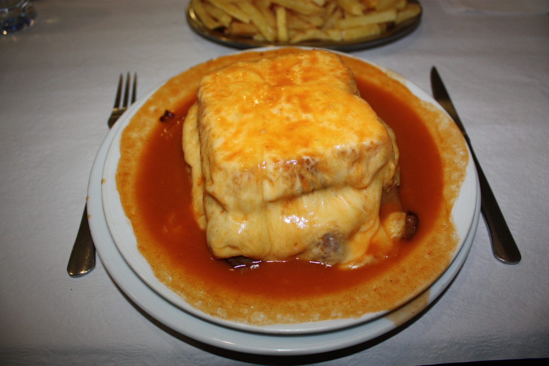 francesinha-recipe-a-delicious-porto-style-sandwich-in-30-min